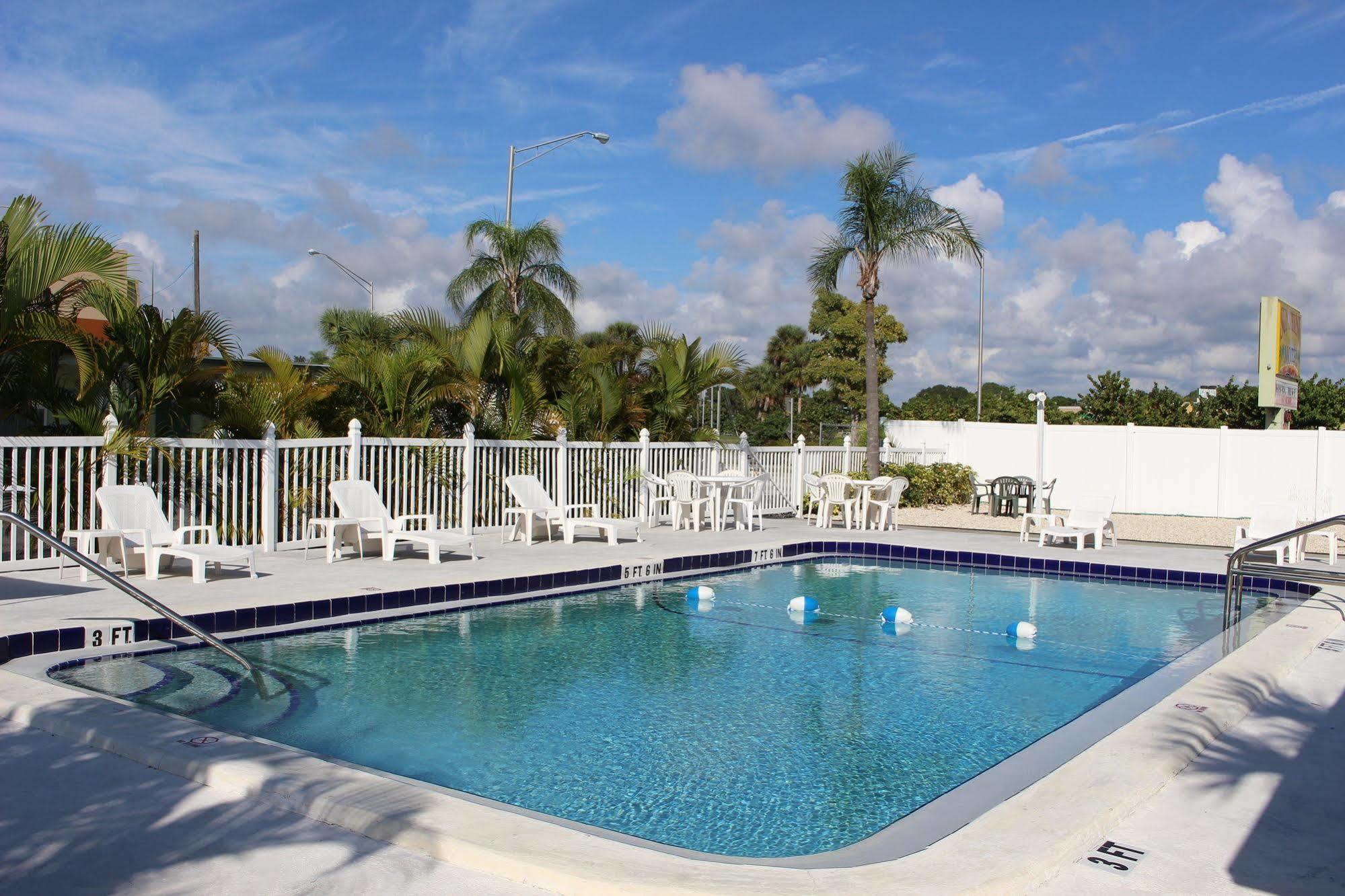 Sunshine Inn & Suites Venice, Florida Venice Gardens 외부 사진